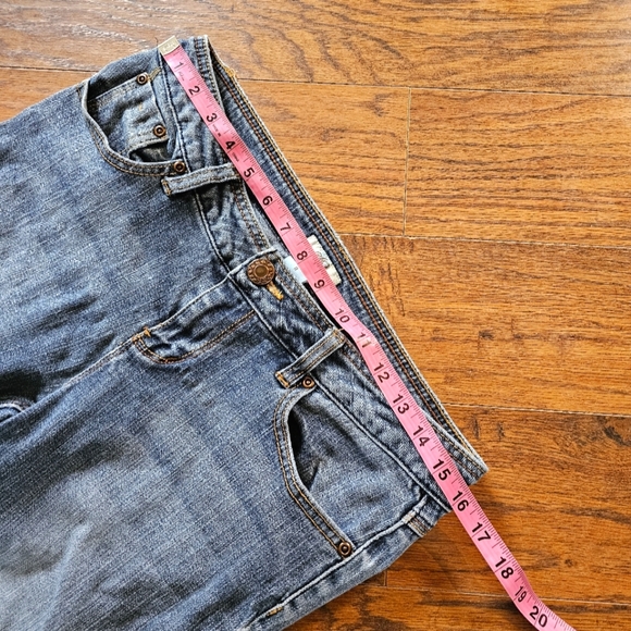 SO Jean's - Picture 6 of 11